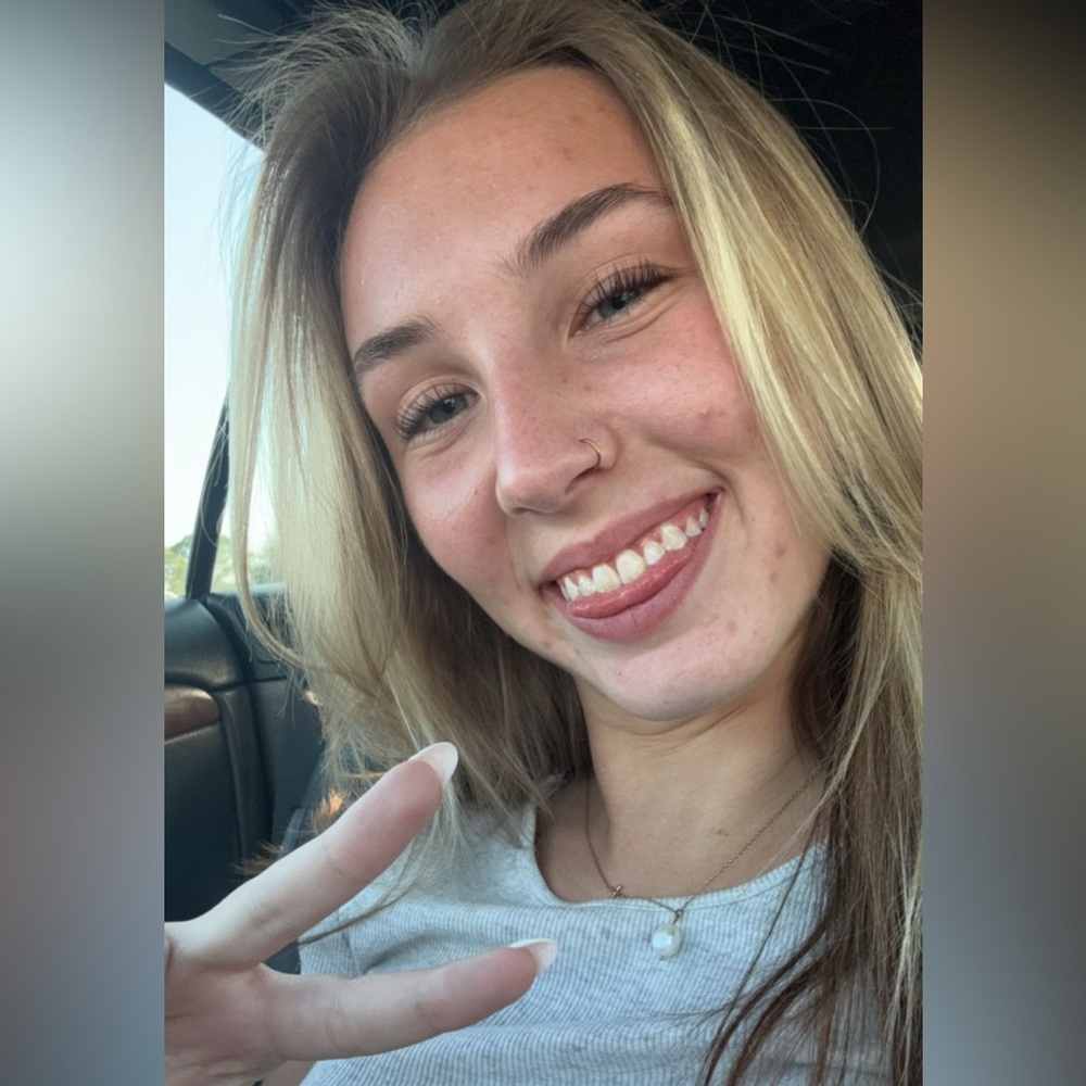 Meet your Posher, Abigail